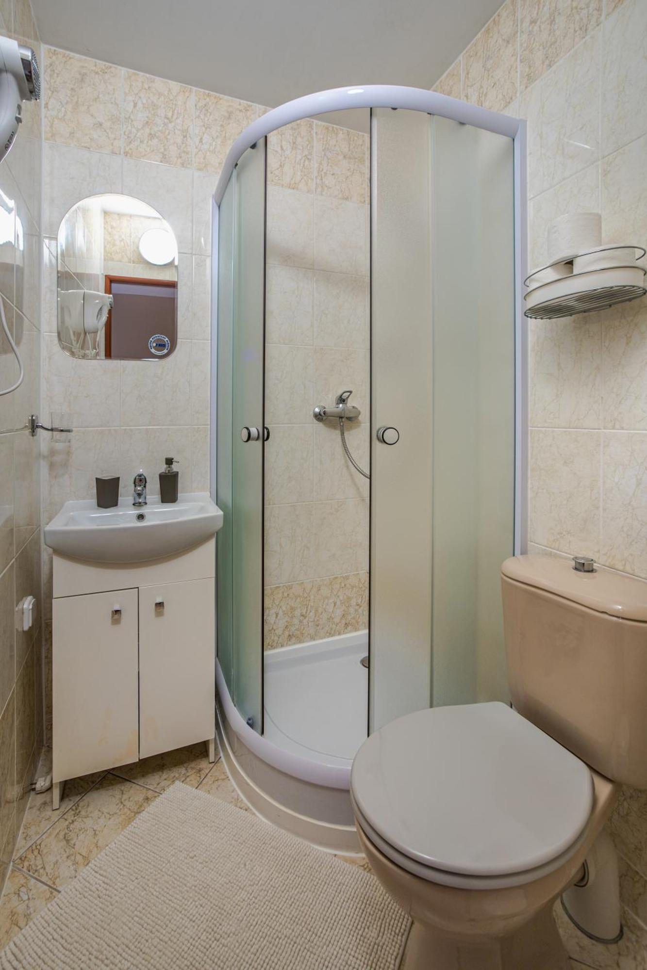 Apartmany Adrspach " U Kozaru " Teplice nad Metuji Exterior photo